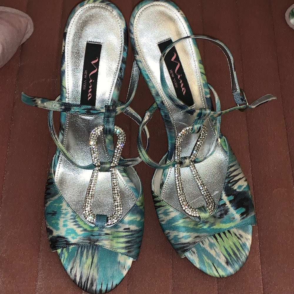 Brand new Nina Sandals
